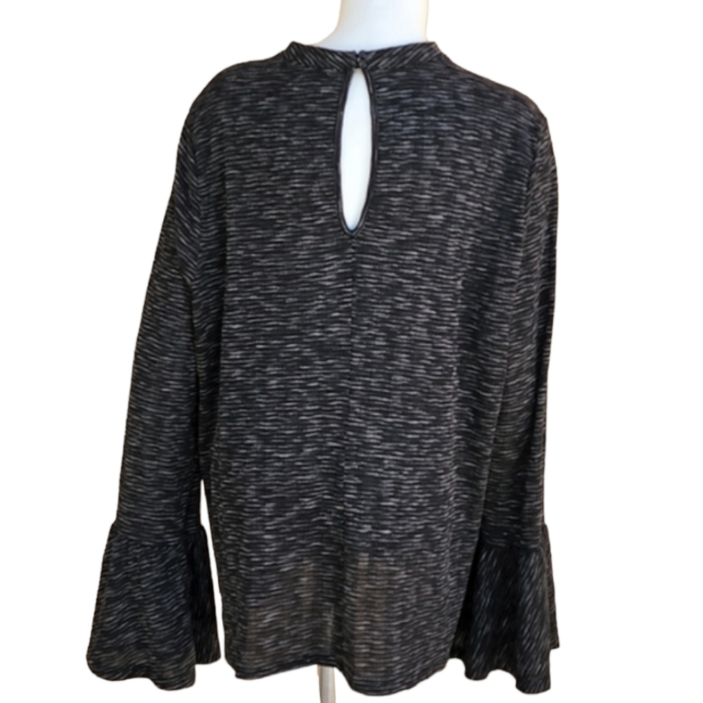 Heathered Black Lace Top 2X Bell Sleeve Knit Tunic Plus Size Feminine Flowy - Picture 6 of 16
